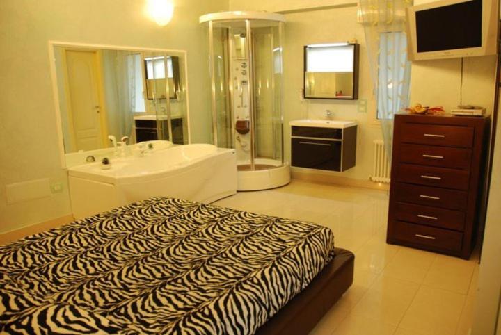 Hotel Residence Veliero Riccione Exterior photo
