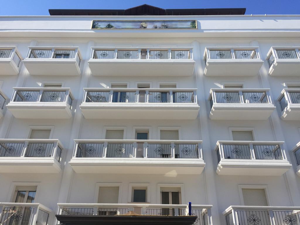 Hotel Residence Veliero Riccione Exterior photo